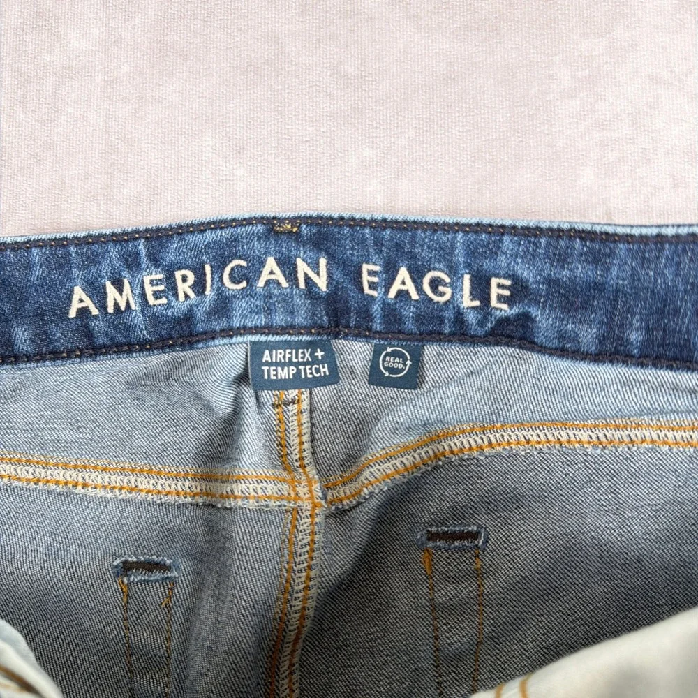 American Eagle Athletic Straight Airflex+ Temp Tech Jeans 31x32 Blue Denim Mens